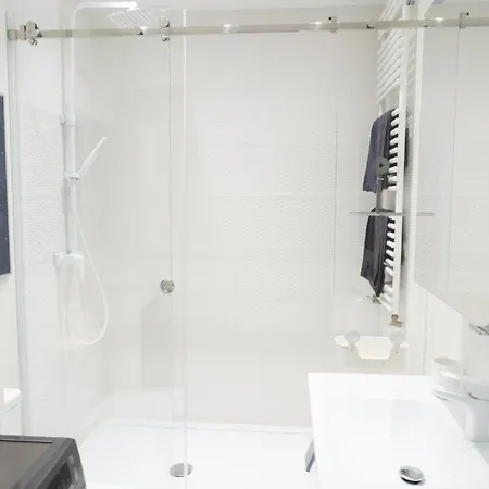 11pietro Apartment *